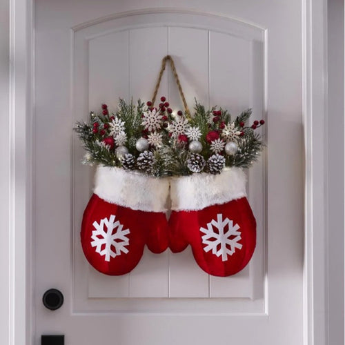 Lighted Christmas Mitten Wreath - detail view 5